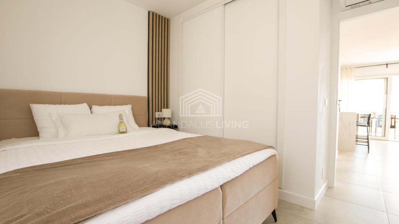 Panoramic Sea Views And Direct Access To The Beach From The Community In Torrenueva Malaga Ngoại thất bức ảnh
